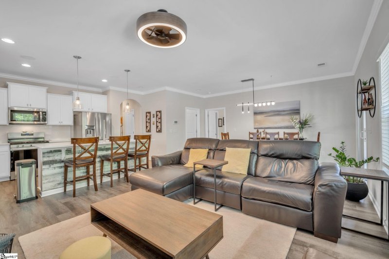 Property image 3 at 131 Strongridge Trail, Simpsonville, SC 29681