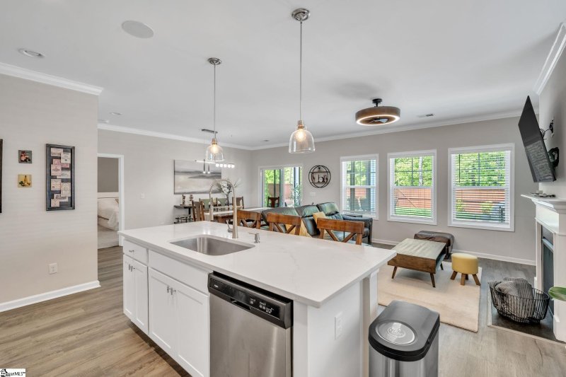 Property image 4 at 131 Strongridge Trail, Simpsonville, SC 29681