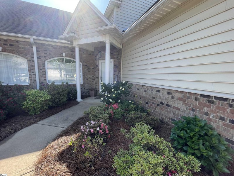 Property image 3 of 226 Stewart's Landing in Glen Lake, Boiling Springs, SC 29316
