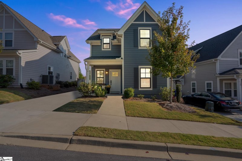 Property image 3 at 16 Greenridge Drive, Greenville, SC 29615