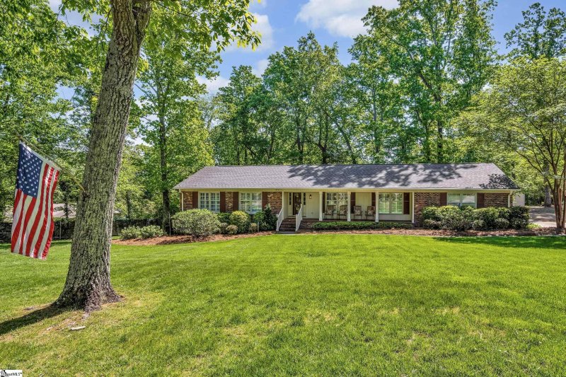 Property image 2 at 22 Jamestown Drive, Greenville, SC 29615