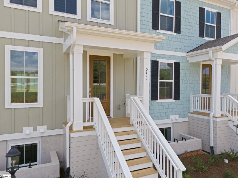 Property image 2 at 230 Lewes Avenue, Simpsonville, SC 29681
