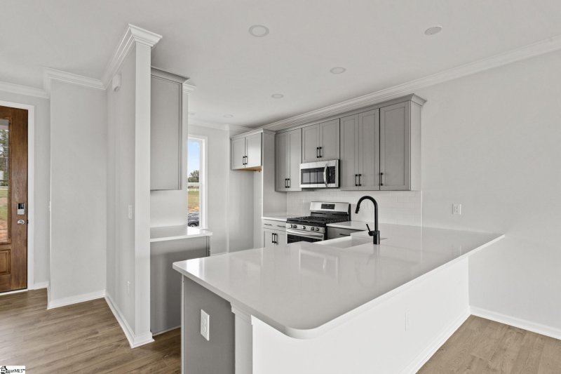 Property image 4 at 230 Lewes Avenue, Simpsonville, SC 29681