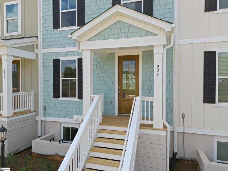 Property image 2 at 228 Lewes Avenue, Simpsonville, SC 29681