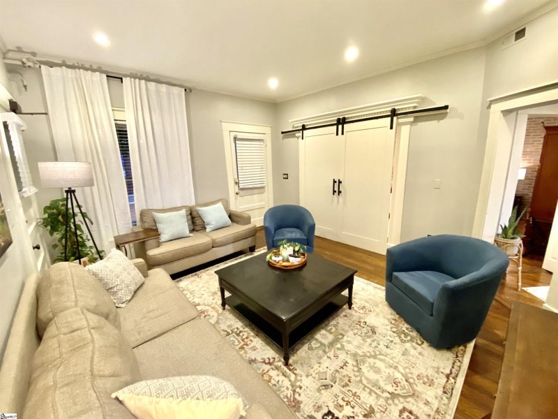 Property image 3 at 400 E Washington Street, Greenville, SC 29601