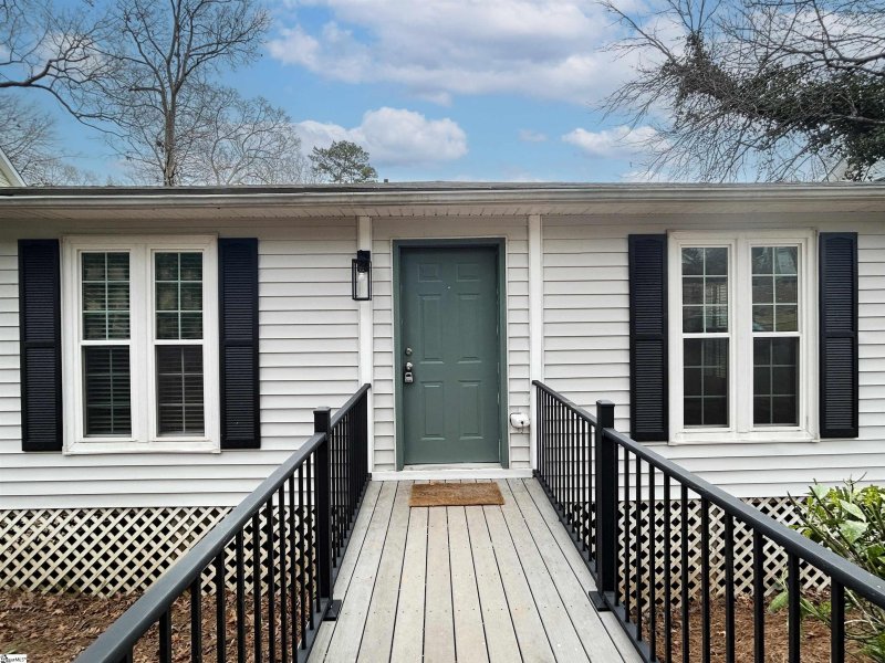 114 Brookview Circle