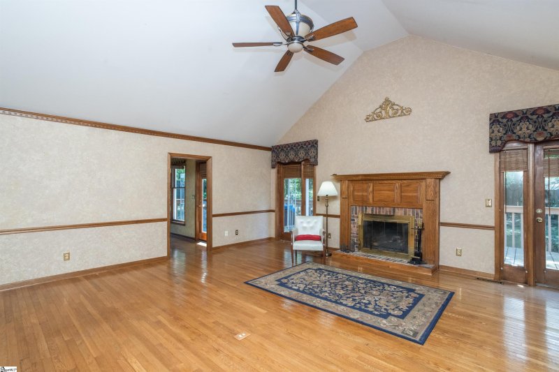 Property image 5 at 306 Cottonwood Court, Simpsonville, SC 29681