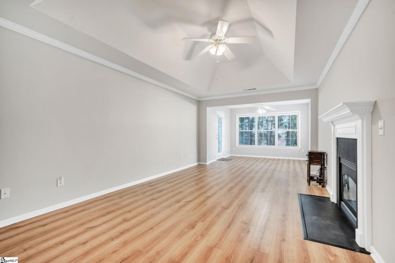Property image 4 at 422 Windbrooke Circle, Greenville, SC 29615