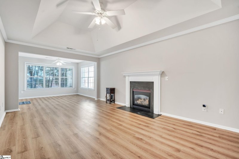 Property image 5 at 422 Windbrooke Circle, Greenville, SC 29615