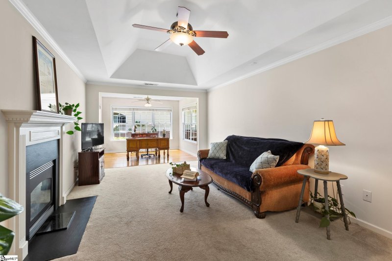 Property image 4 at 821 Woodsford Drive, Greenville, SC 29615