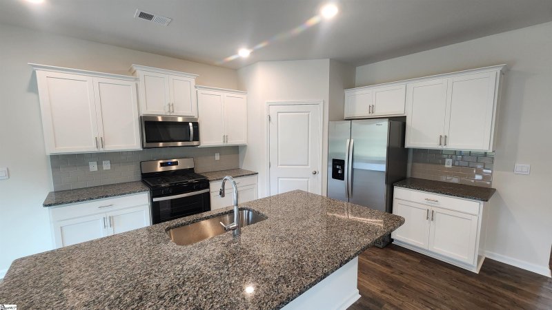 Property image 5 at 846 Barlow Lane, Woodruff, SC 29388