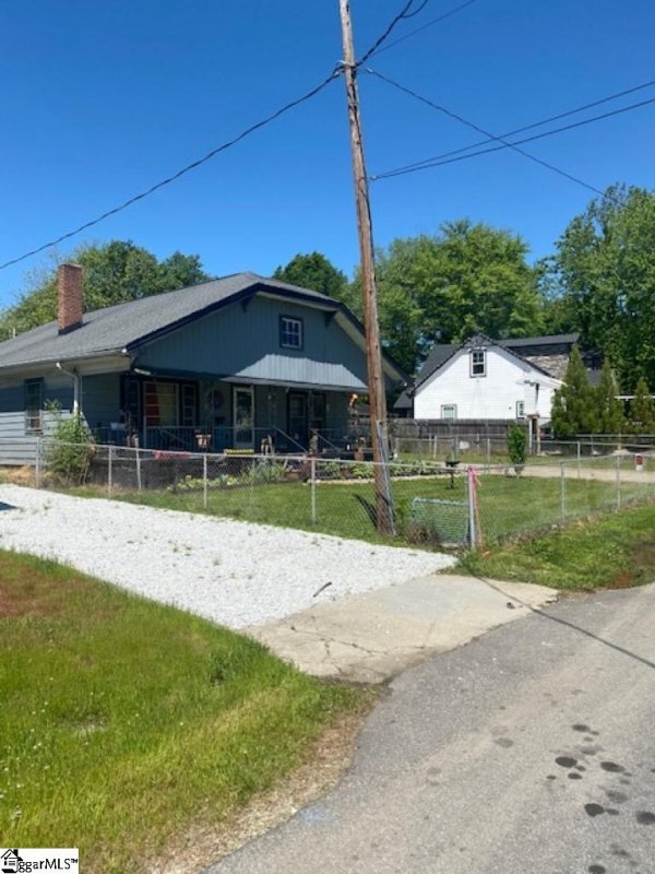 Property image 4 at 409 West Avenue, Greenville, SC 29611-4627