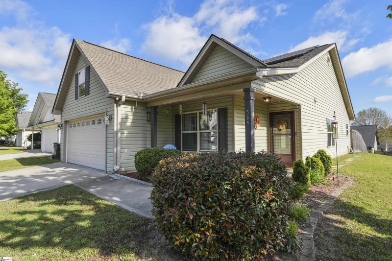 Property image 2 at 565 Chastine Drive, Spartanburg, SC 29301