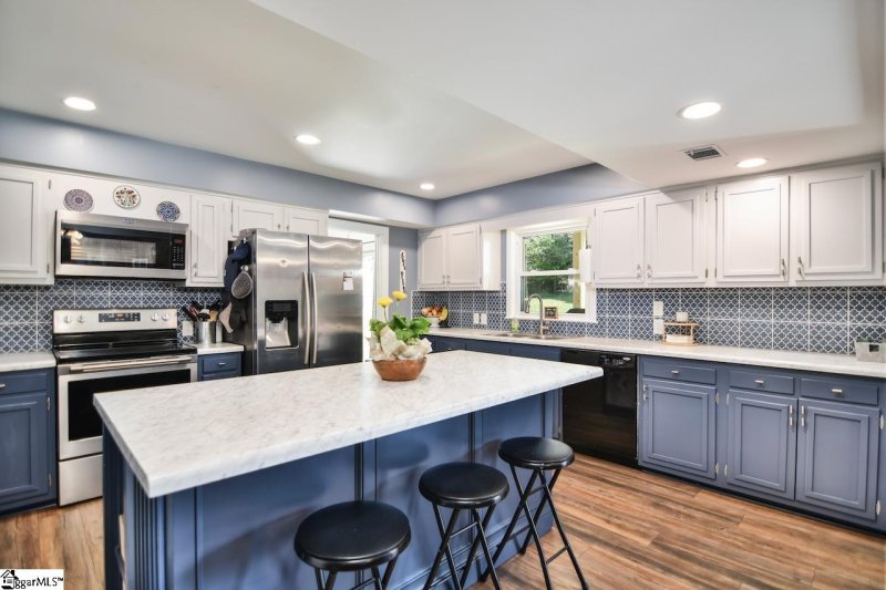 Property image 2 at 213 Devon Drive, Mauldin, SC 29662