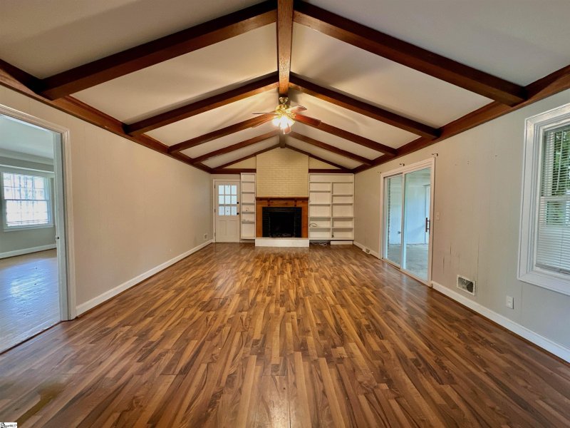 Property image 4 at 26 Dagenham Drive, Greenville, SC 29615