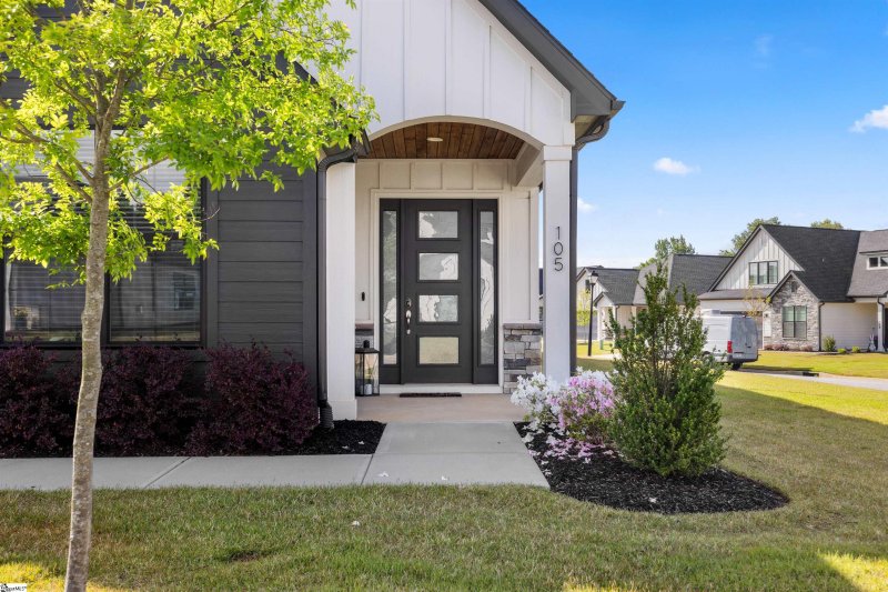Property image 2 at 105 Ridan Road, Mauldin, SC 29662