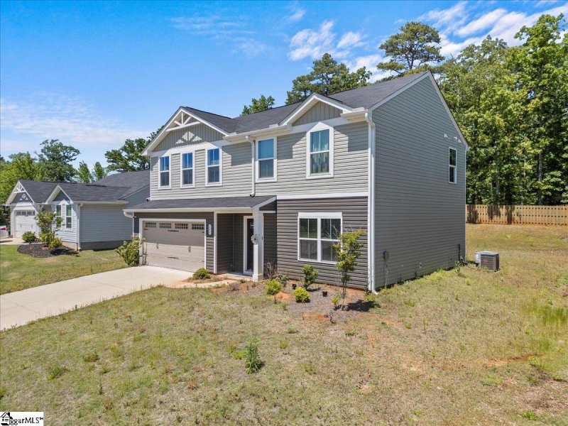Property image 2 at 203 Burr Oak Lane, Piedmont, SC 29673