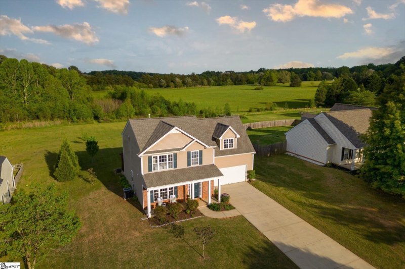 Property image 2 at 172 Largess Lane, Piedmont, SC 29673