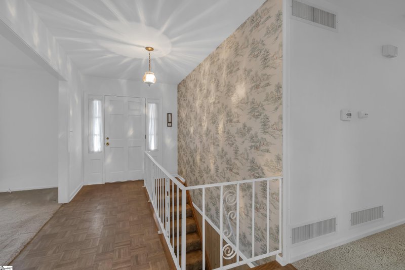 Property image 4 at 39 Richwood Drive, Greenville, SC 29607