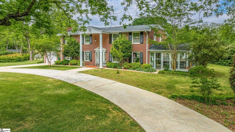 Property image 2 at 207 Bartlett Street, Mauldin, SC 29662