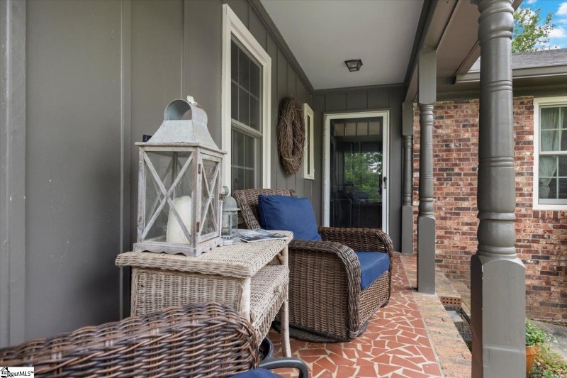 Property image 3 at 8 Sandown Lane, Greenville, SC 29615