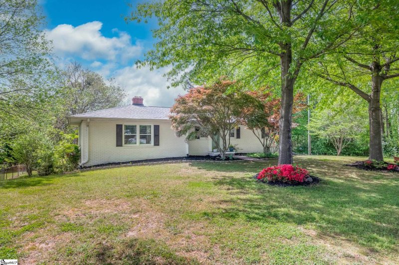 Property image 2 at 102 George Street, Easley, SC 29642