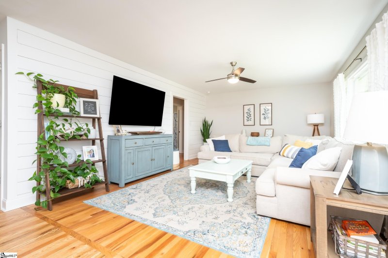 Property image 5 at 102 George Street, Easley, SC 29642