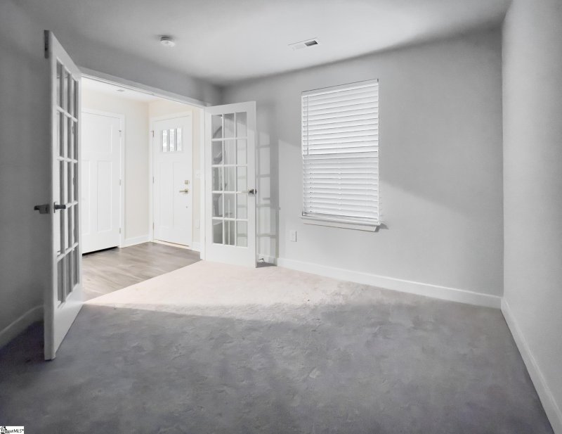 Property image 4 at 15 Rollins Avenue, Greenville, SC 29607