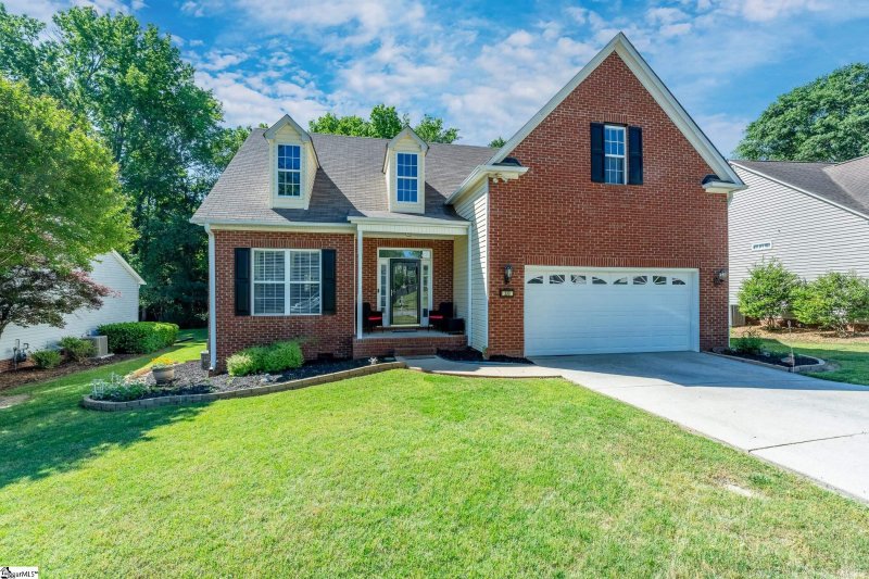 Property image 2 at 320 Cresthaven Place, Simpsonville, SC 29681-4854