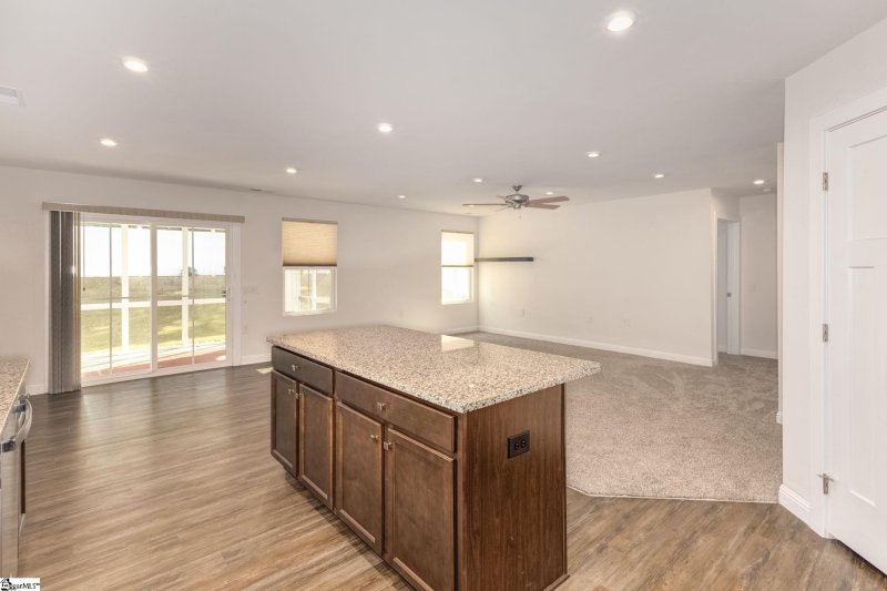 Property image 5 at 407 Vernonburg Court, Piedmont, SC 29673