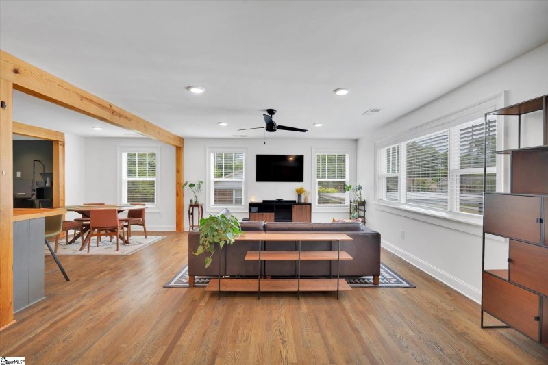 Property image 5 at 7 Cardinal Drive, Taylors, SC 29687