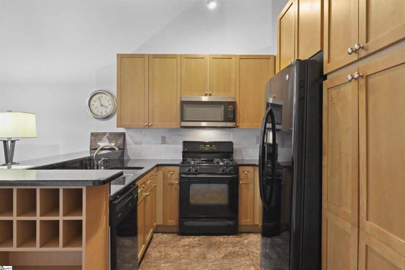 Property image 5 at 400 Mills Avenue, Greenville, SC 29605