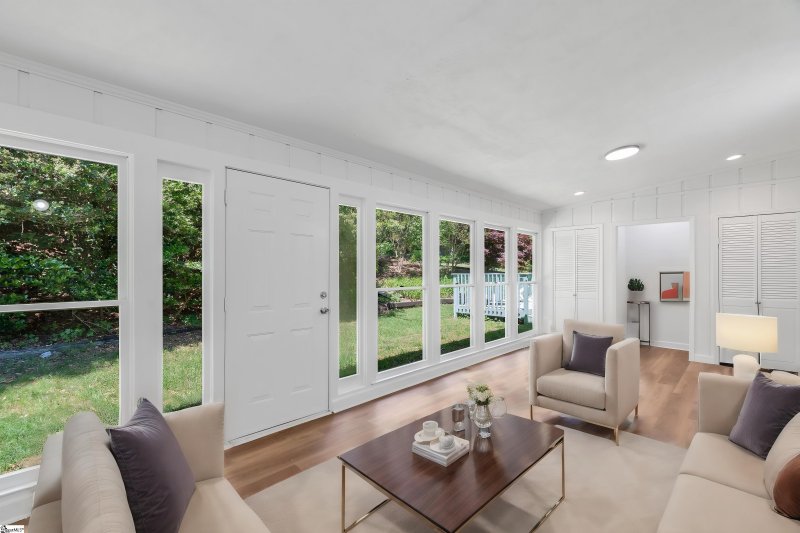 Property image 2 at 2 Blackberry Court, Taylors, SC 29687-6402