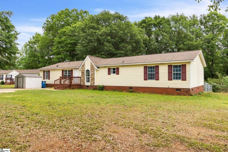 Property image 2 at 602 Colonist Court, Simpsonville, SC 29680