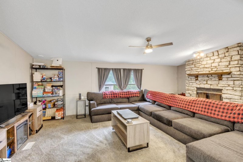 Property image 5 at 602 Colonist Court, Simpsonville, SC 29680