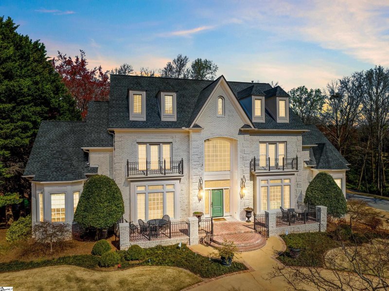 Property image 2 at 2 Baronne Court, Greer, SC 29650