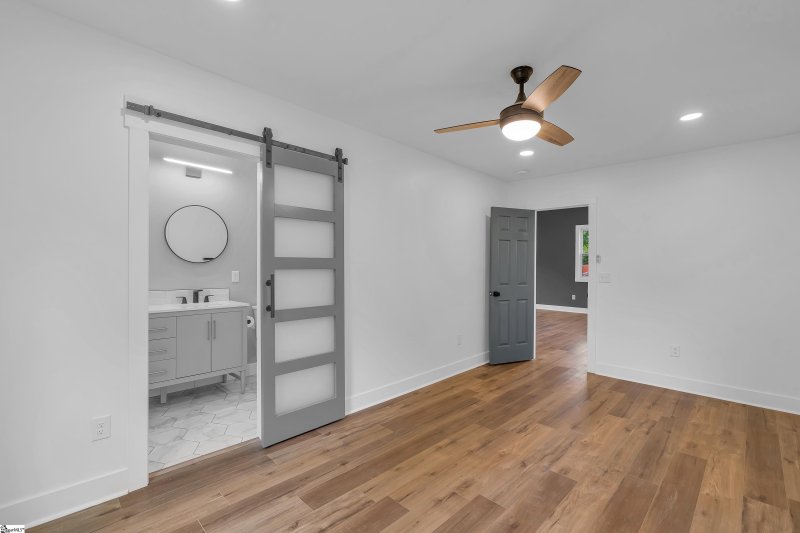 Property image 5 at 11 E Street, Greenville, SC 29611