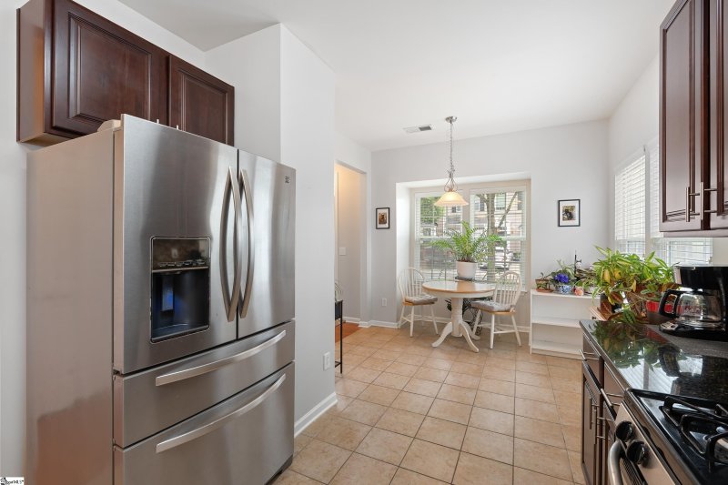 Property image 3 at 414 Cedar Pines Drive, Greenville, SC 29615