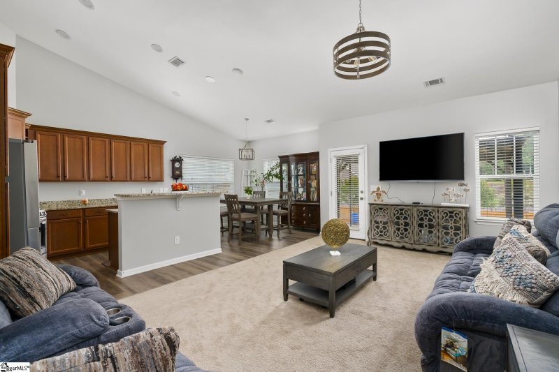 Property image 3 at 105 Odie Drive, Simpsonville, SC 29681