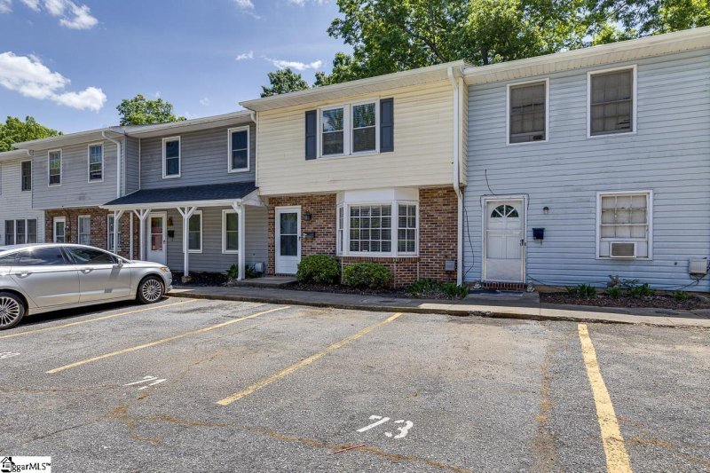 Property image 2 at 69 Pine Creek Court Extension, Greenville, SC 29605