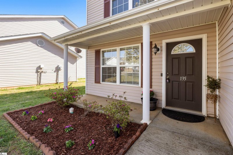 Property image 3 at 135 Kingscreek Drive, Greer, SC 29650