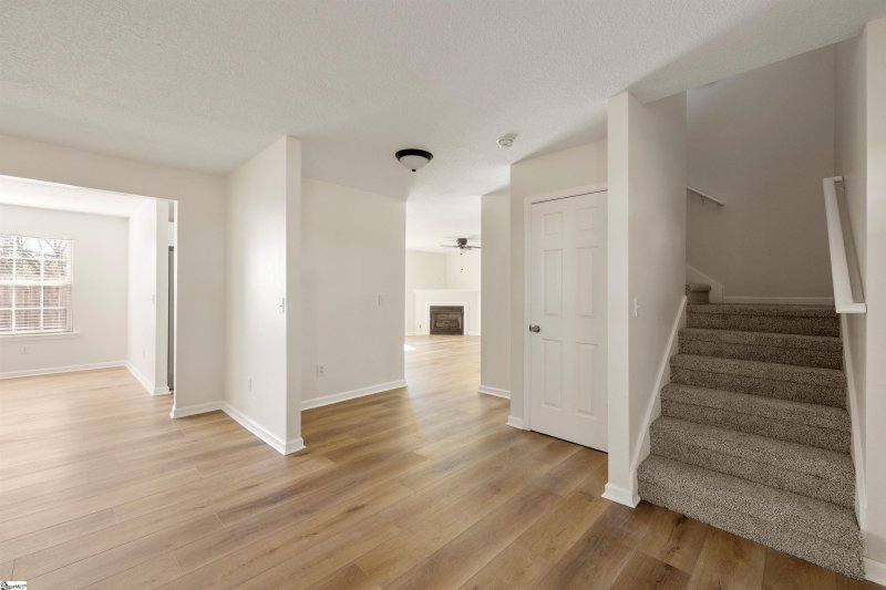 Property image 4 at 135 Kingscreek Drive, Greer, SC 29650