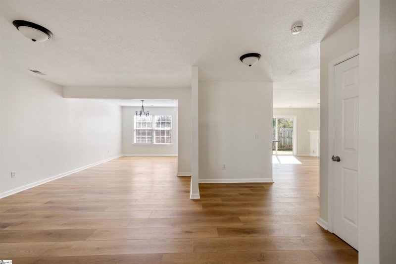 Property image 5 at 135 Kingscreek Drive, Greer, SC 29650