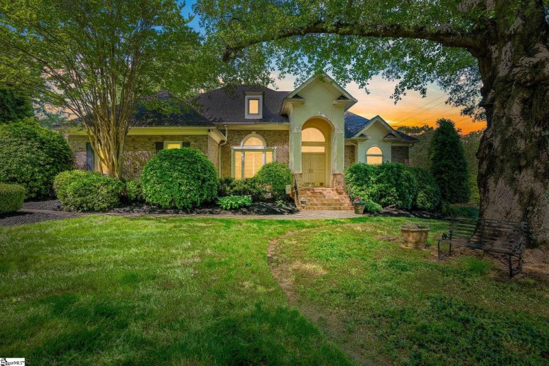 Property image 2 at 100 Thornblade Boulevard, Greer, SC 29650