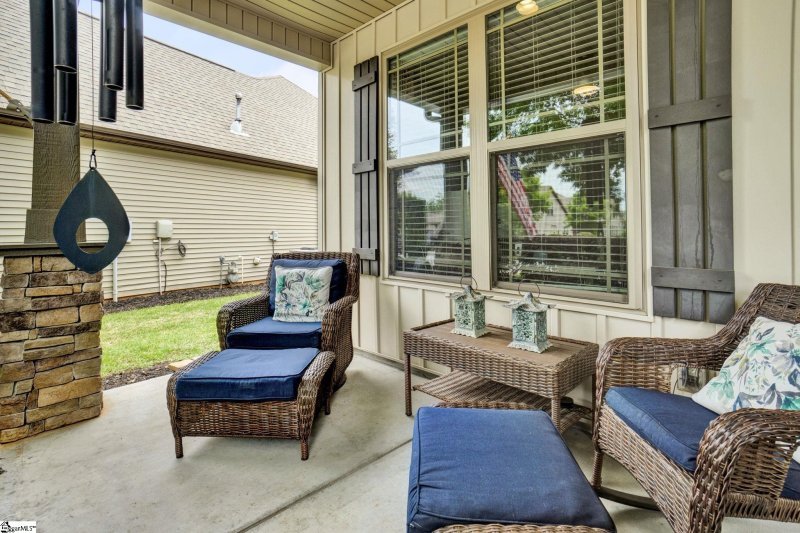 Property image 3 at 328 Owasso Drive, Greenville, SC 29615