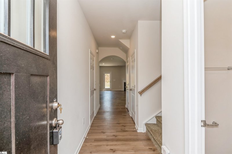 Property image 4 at 324 E Compass Way, Easley, SC 29640