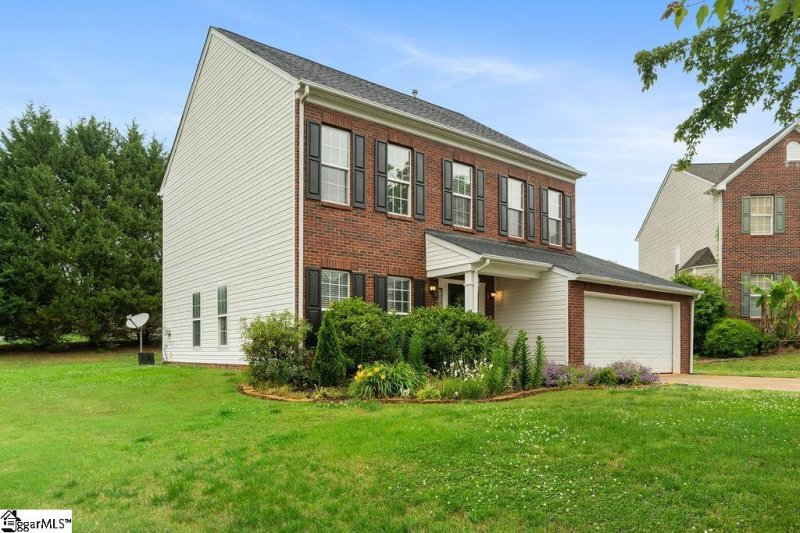 Property image 2 at 303 Londonderry Court, Greer, SC 29650