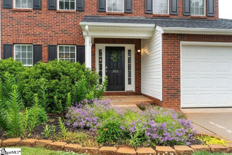 Property image 3 at 303 Londonderry Court, Greer, SC 29650