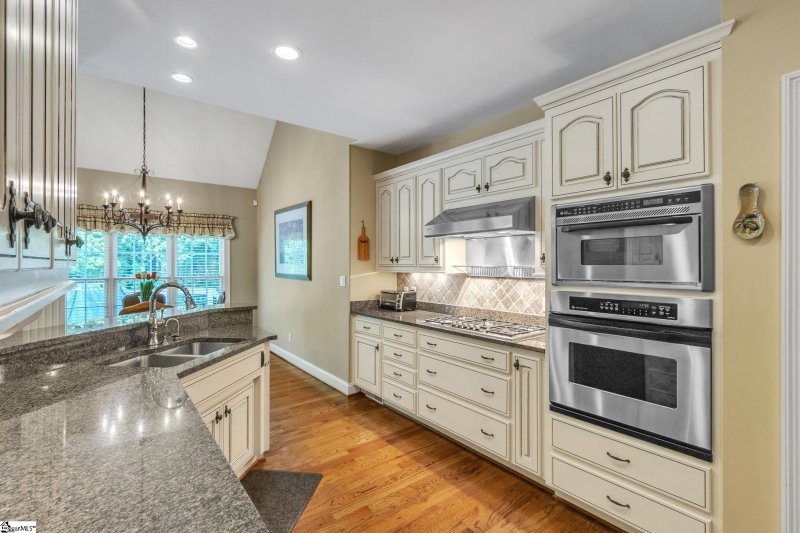 Property image 3 at 323 Benford Drive, Boiling Springs, SC 29326