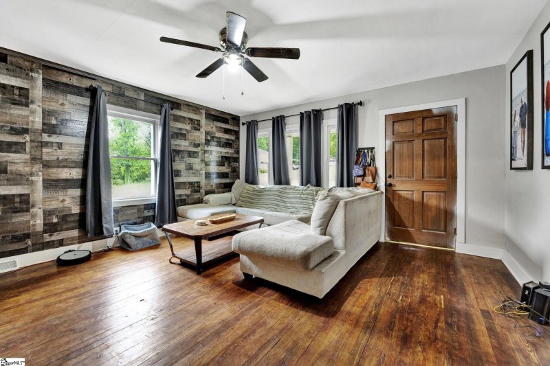 Property image 3 at 231 Mountain Crest Drive, Easley, SC 29640